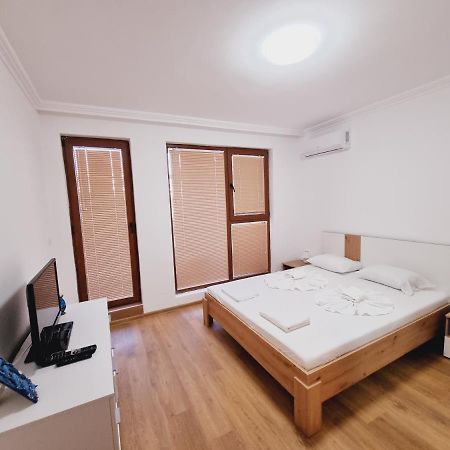 Fenix Apart Complex Sveti Vlas Exteriör bild